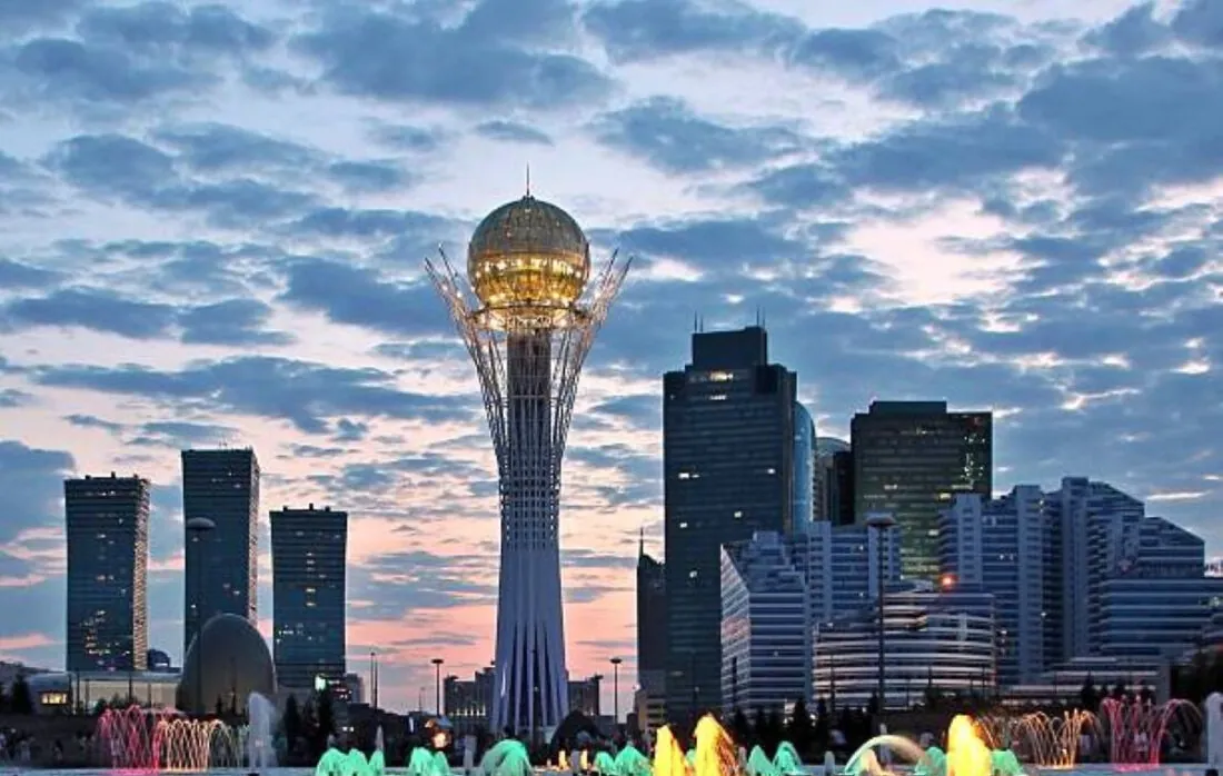 Казахстан планирует ввести визы «современных кочевников» для иностранных туристов. Нужно ли это россиянам?